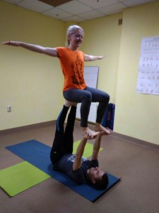 acro yoga