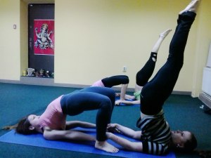 простая йога в паре