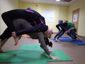 акро-йога в студии